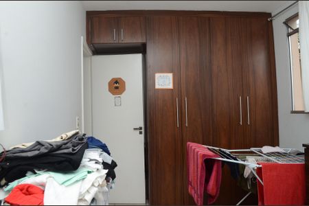 Casa de condomínio à venda com 95m², 3 quartos e 2 vagasQuarto 2