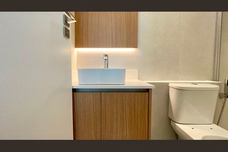 Apartamento à venda com 156m², 3 quartos e 1 vaga Apartamento à venda com 156m², 3 quartos e 1 vagaBanheiro da Suíte 2