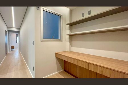 Apartamento à venda com 156m², 3 quartos e 1 vaga Apartamento à venda com 156m², 3 quartos e 1 vagaEscritório
