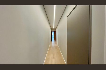 Apartamento à venda com 156m², 3 quartos e 1 vaga Apartamento à venda com 156m², 3 quartos e 1 vagaCorredor
