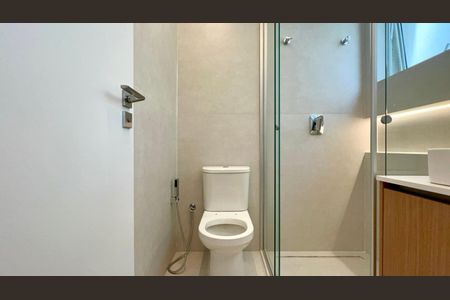Apartamento à venda com 156m², 3 quartos e 1 vaga Apartamento à venda com 156m², 3 quartos e 1 vagaBanheiro da Suíte 1
