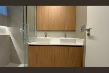 Apartamento à venda com 156m², 3 quartos e 1 vaga Apartamento à venda com 156m², 3 quartos e 1 vagaBanheiro da Suíte 3