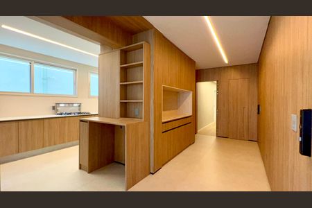 Apartamento à venda com 156m², 3 quartos e 1 vaga Apartamento à venda com 156m², 3 quartos e 1 vagaHall de entrada