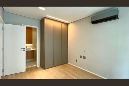 Apartamento à venda com 156m², 3 quartos e 1 vaga Apartamento à venda com 156m², 3 quartos e 1 vagaSuíte 2