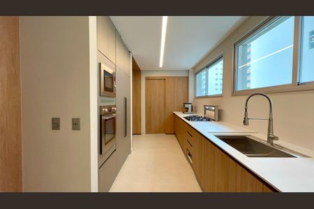 Apartamento à venda com 156m², 3 quartos e 1 vaga Apartamento à venda com 156m², 3 quartos e 1 vagaCozinha