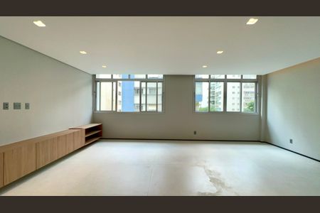 Apartamento à venda com 156m², 3 quartos e 1 vaga Apartamento à venda com 156m², 3 quartos e 1 vagaSala