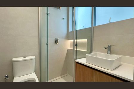 Apartamento à venda com 156m², 3 quartos e 1 vaga Apartamento à venda com 156m², 3 quartos e 1 vagaBanheiro da Suíte 1