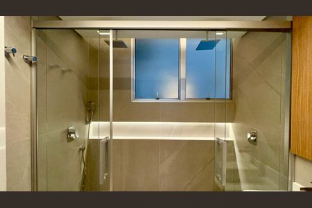 Apartamento à venda com 156m², 3 quartos e 1 vaga Apartamento à venda com 156m², 3 quartos e 1 vagaBanheiro da Suíte 3