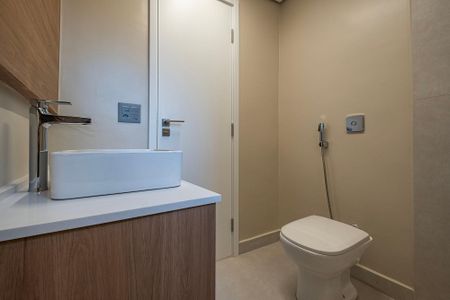 Banheiro de apartamento para alugar com 3 quartos, 194m² em Jardim Paulista, São Paulo