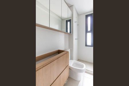 Banheiro 2 de apartamento para alugar com 2 quartos, 57m² em Passo d’Areia, Porto Alegre