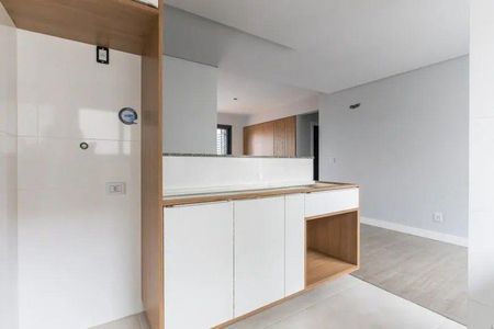 Cozinha  de apartamento para alugar com 2 quartos, 57m² em Passo d’Areia, Porto Alegre