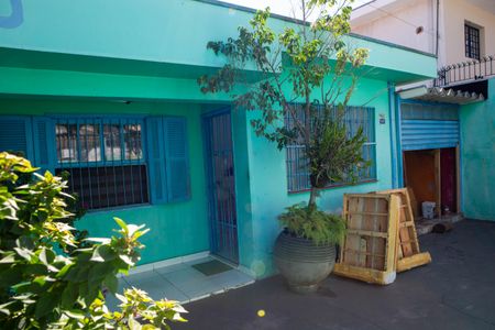 Casa à venda com 100m², 2 quartos e 2 vagasFachada interna da casa