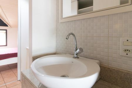 Casa de condomínio à venda com 60m², 3 quartos e 1 vagaBanheiro da Suíte