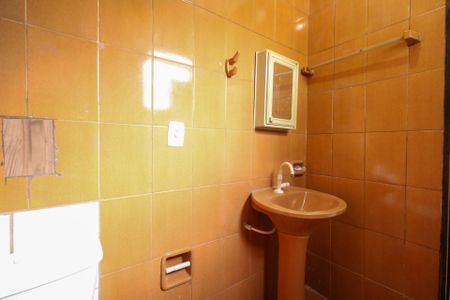 Casa para alugar com 70m², 2 quartos e sem vagaBanheiro