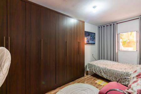 Casa à venda com 180m², 3 quartos e 3 vagasQuarto 2