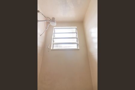 Casa à venda com 180m², 3 quartos e 3 vagasBanheiro 2