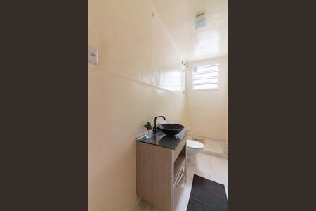 Casa à venda com 180m², 3 quartos e 3 vagasBanheiro 2