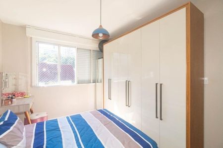 Quarto 1 de apartamento para alugar com 2 quartos, 90m² em Floresta, Porto Alegre
