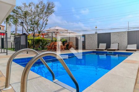Apartamento para alugar com 32m², 2 quartos e sem vaga Apartamento para alugar com 32m², 2 quartos e sem vagaÁrea comum - Piscina