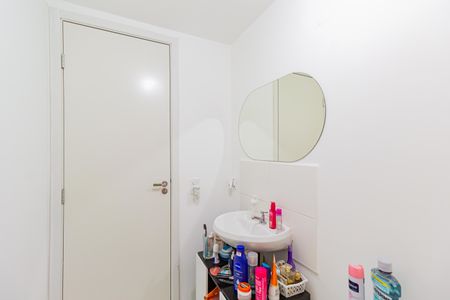 Apartamento para alugar com 32m², 2 quartos e sem vaga Apartamento para alugar com 32m², 2 quartos e sem vagaBanheiro