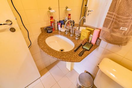 Apartamento à venda com 64m², 2 quartos e 1 vaga