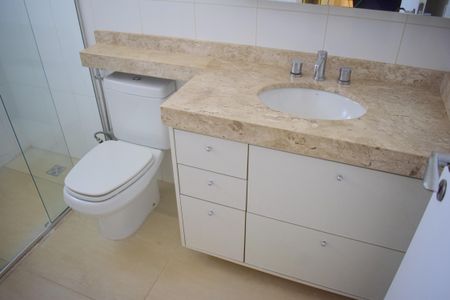 Apartamento para alugar com 156m², 3 quartos e 3 vagasBanheiro da Suíte 2