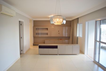 Apartamento para alugar com 156m², 3 quartos e 3 vagasSala
