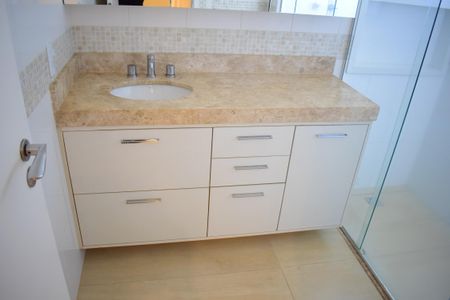 Apartamento para alugar com 156m², 3 quartos e 3 vagasBanheiro da Suíte 3