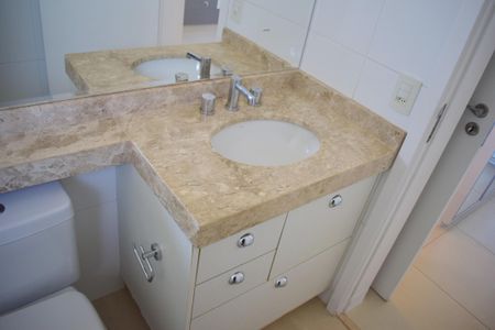 Apartamento para alugar com 156m², 3 quartos e 3 vagasBanheiro da Suíte 1