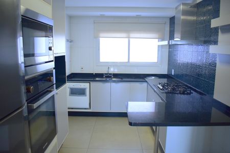 Apartamento para alugar com 156m², 3 quartos e 3 vagasCozinha