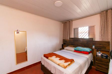 Casa à venda com 200m², 3 quartos e 2 vagasCasa 2- Quarto