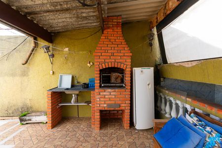 Casa à venda com 200m², 3 quartos e 2 vagasQuintal - Churrasqueira