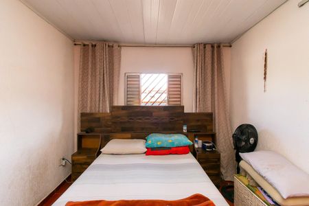 Casa à venda com 200m², 3 quartos e 2 vagasCasa 2- Quarto