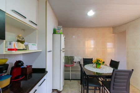 Casa à venda com 200m², 3 quartos e 2 vagasCasa 2- Cozinha