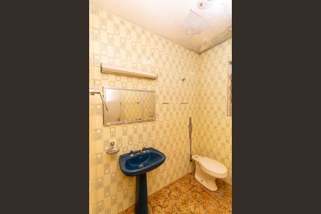 Casa à venda com 200m², 3 quartos e 2 vagasBanheiro