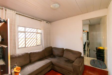 Casa à venda com 200m², 3 quartos e 2 vagasCasa 2- Sala
