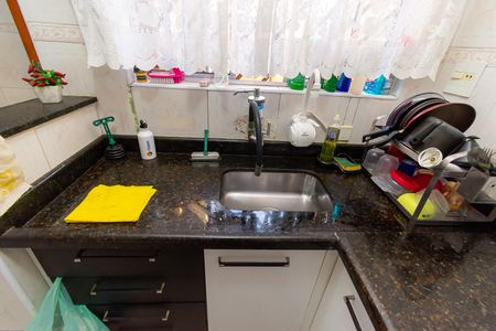 Casa à venda com 200m², 3 quartos e 2 vagasCasa 2- Cozinha