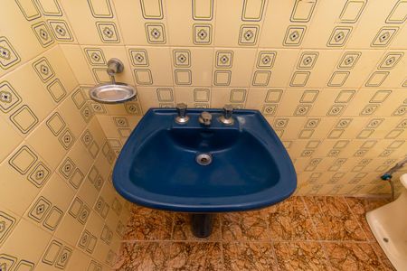 Casa à venda com 200m², 3 quartos e 2 vagasBanheiro