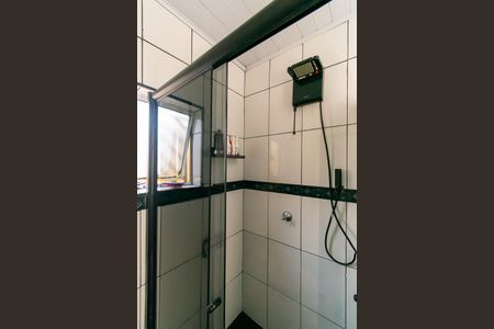 Casa à venda com 200m², 3 quartos e 2 vagasCasa 2- Banheiro