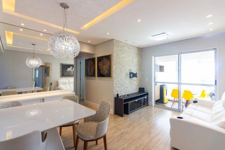 Sala  de apartamento à venda com 3 quartos, 77m² em Vila Pirajussara, Osasco