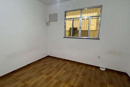 Quarto de casa para alugar com 2 quartos, 300m² em Jardim Vinte E Cinco de Agosto, Duque de Caxias