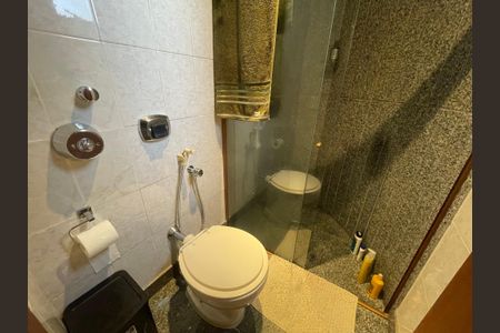 Apartamento à venda com 80m², 3 quartos e 2 vagas Apartamento à venda com 80m², 3 quartos e 2 vagasBanheiro Social