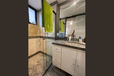 Apartamento à venda com 80m², 3 quartos e 2 vagas Apartamento à venda com 80m², 3 quartos e 2 vagasBanheiro da Suíte