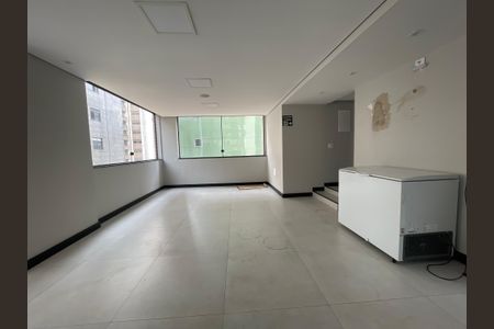 Apartamento à venda com 80m², 3 quartos e 2 vagas Apartamento à venda com 80m², 3 quartos e 2 vagasSalão de festas