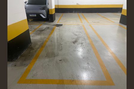 Apartamento à venda com 80m², 3 quartos e 2 vagas Apartamento à venda com 80m², 3 quartos e 2 vagasGaragens