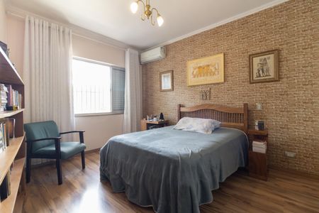 Casa à venda com 308m², 3 quartos e 6 vagasSuíte 1