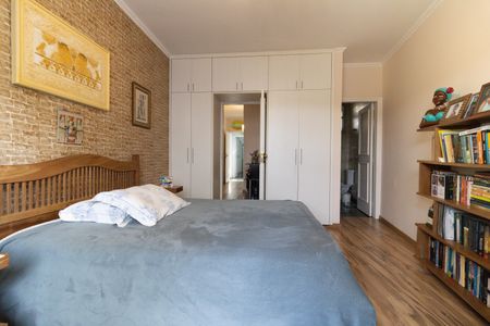 Casa à venda com 308m², 3 quartos e 6 vagasSuíte 1