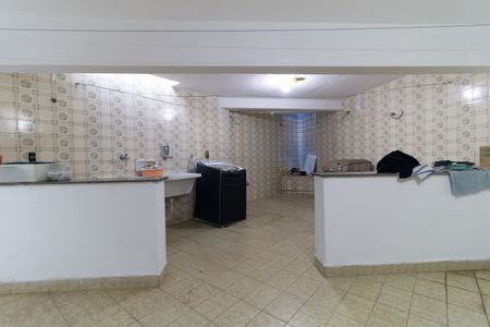 Casa à venda com 308m², 3 quartos e 6 vagasSalão - Lavanderia