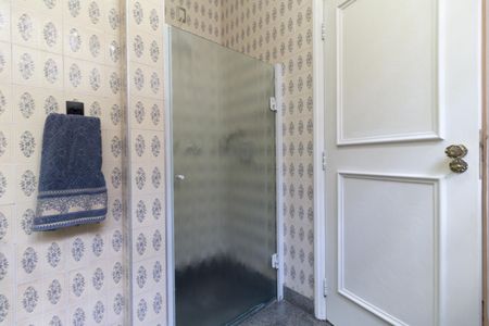 Casa à venda com 308m², 3 quartos e 6 vagasBanheiro Social 