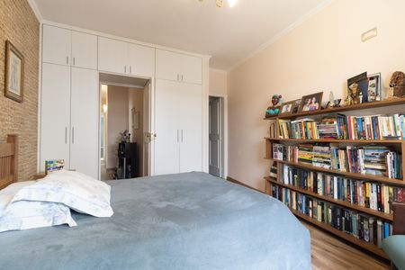 Casa à venda com 308m², 3 quartos e 6 vagasSuíte 1